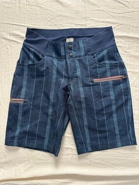 Shredly mountain bike shorts 00